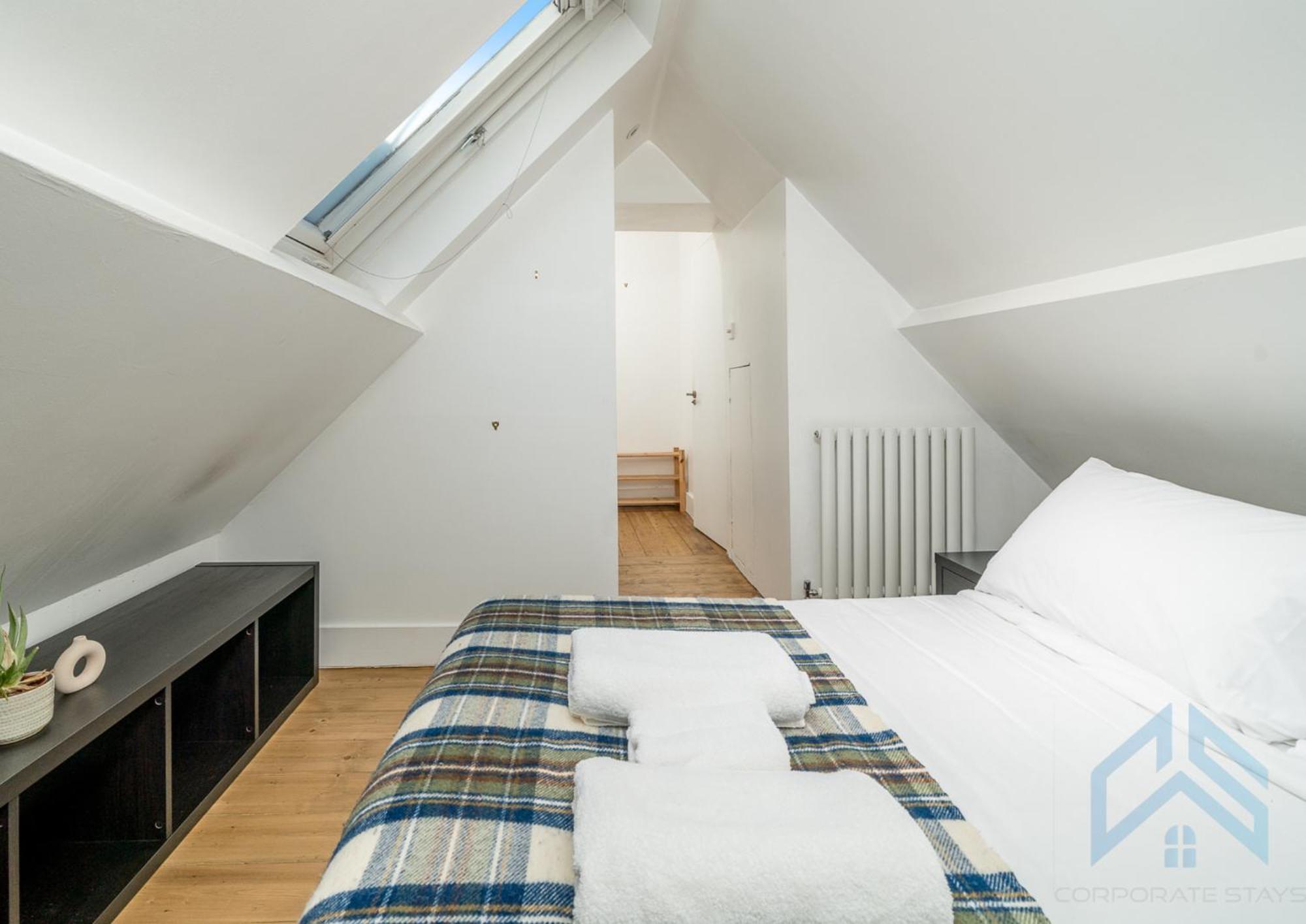 Lägenhet Boutique 2br With Roof Terrace Near Tube - West Kensington *
