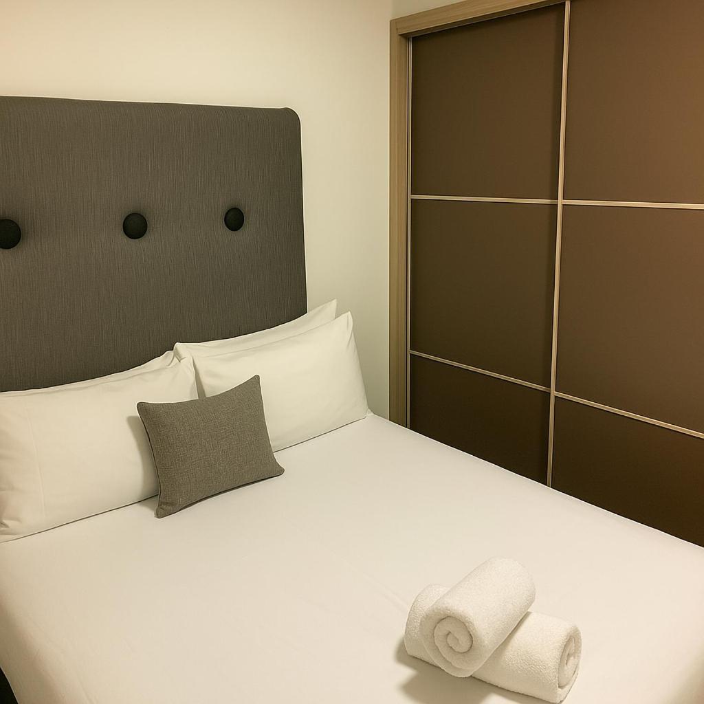 Flat - 3 Min To West Kensington Station * Londres