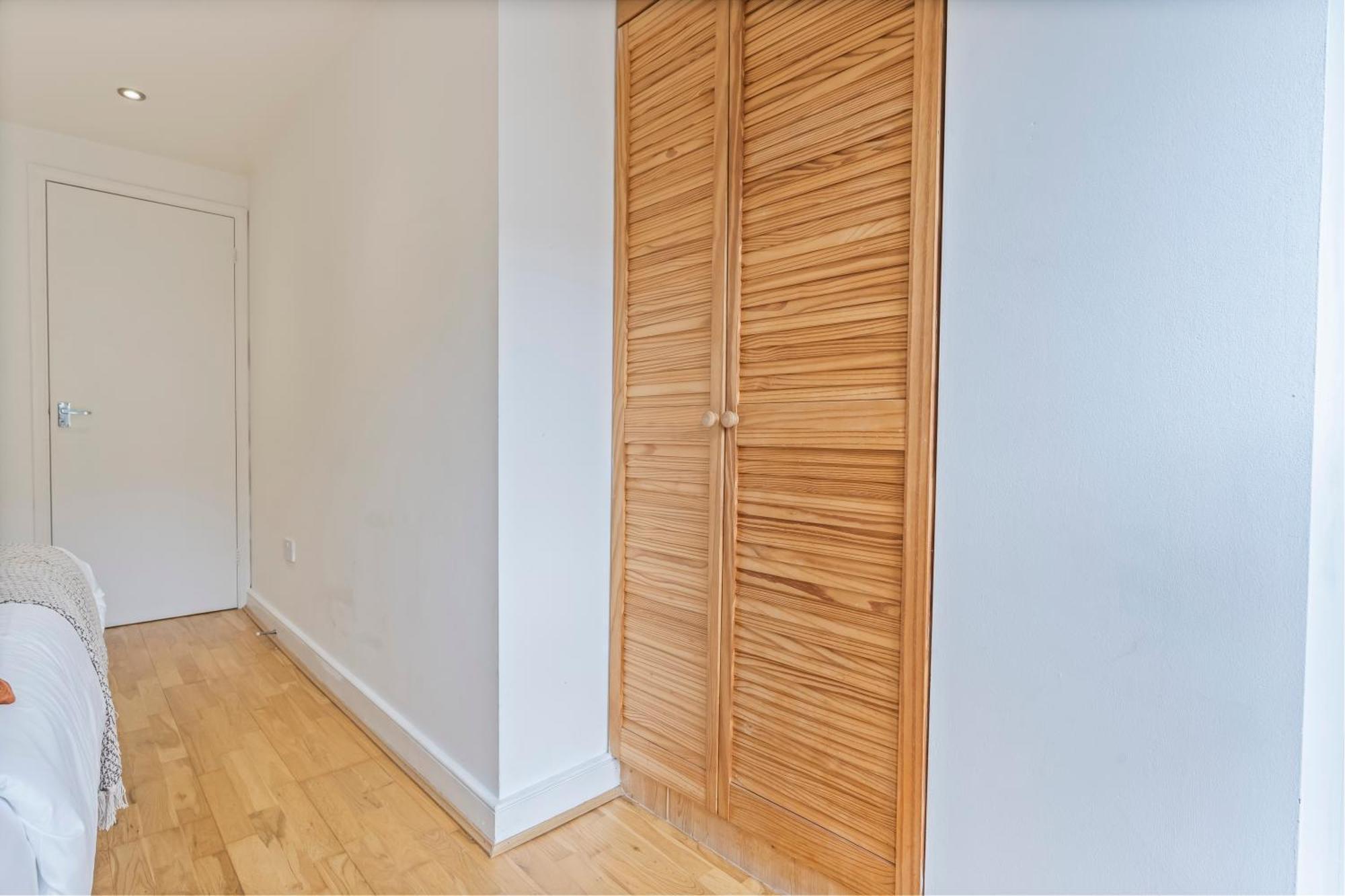 Stylish 2 Bed North Lejlighed
