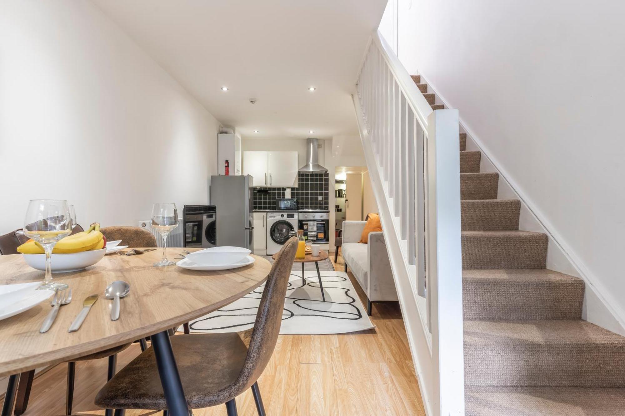 Stylish 2 Bed North * Londen