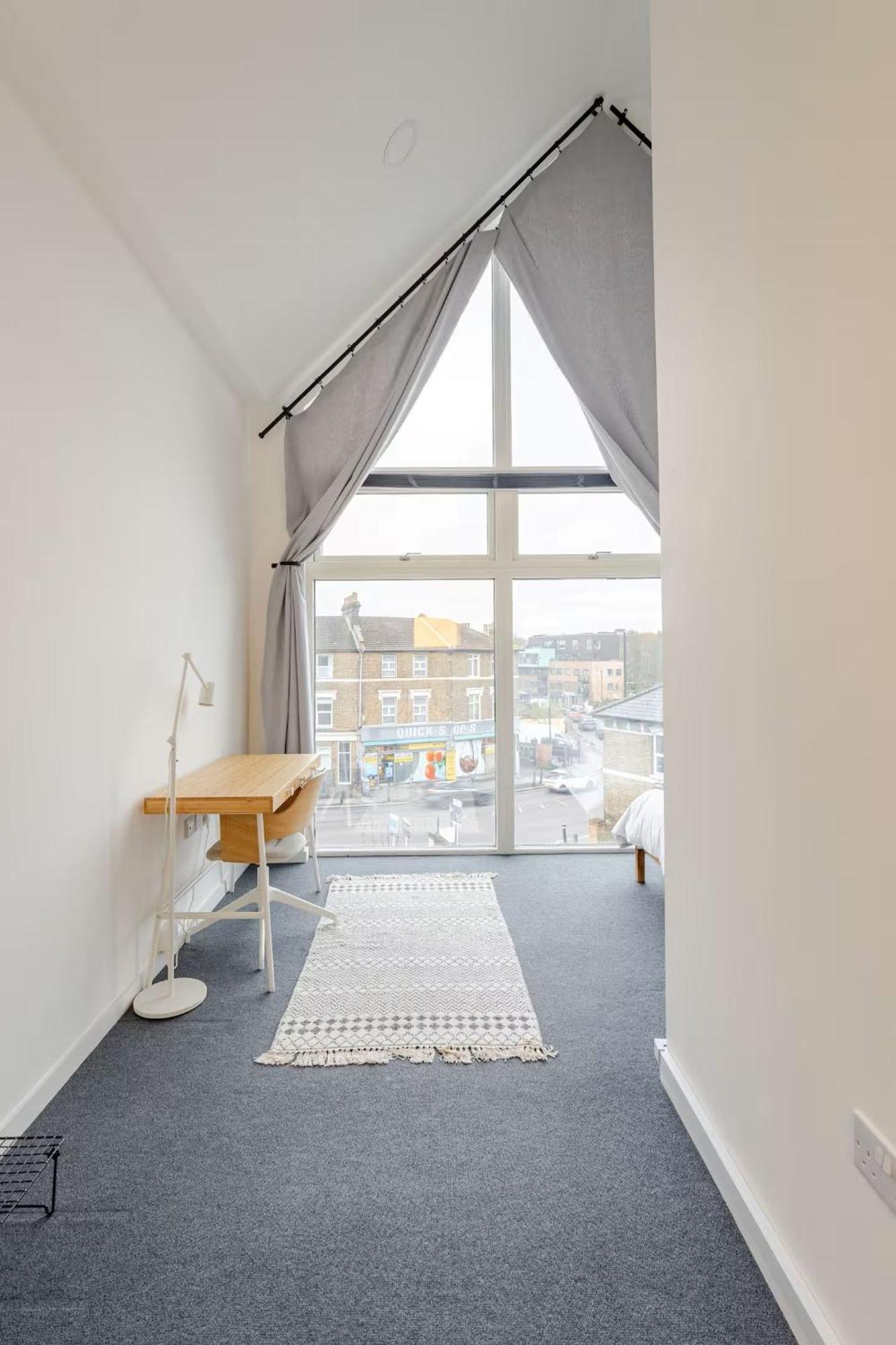 Loft And Light In Apartment *