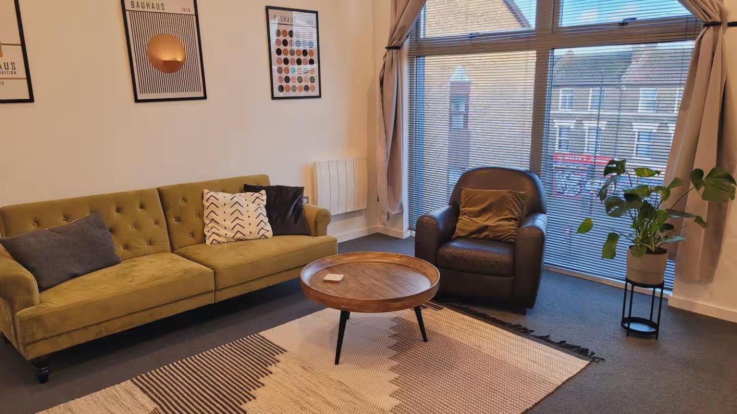 Loft And Light In Apartment *