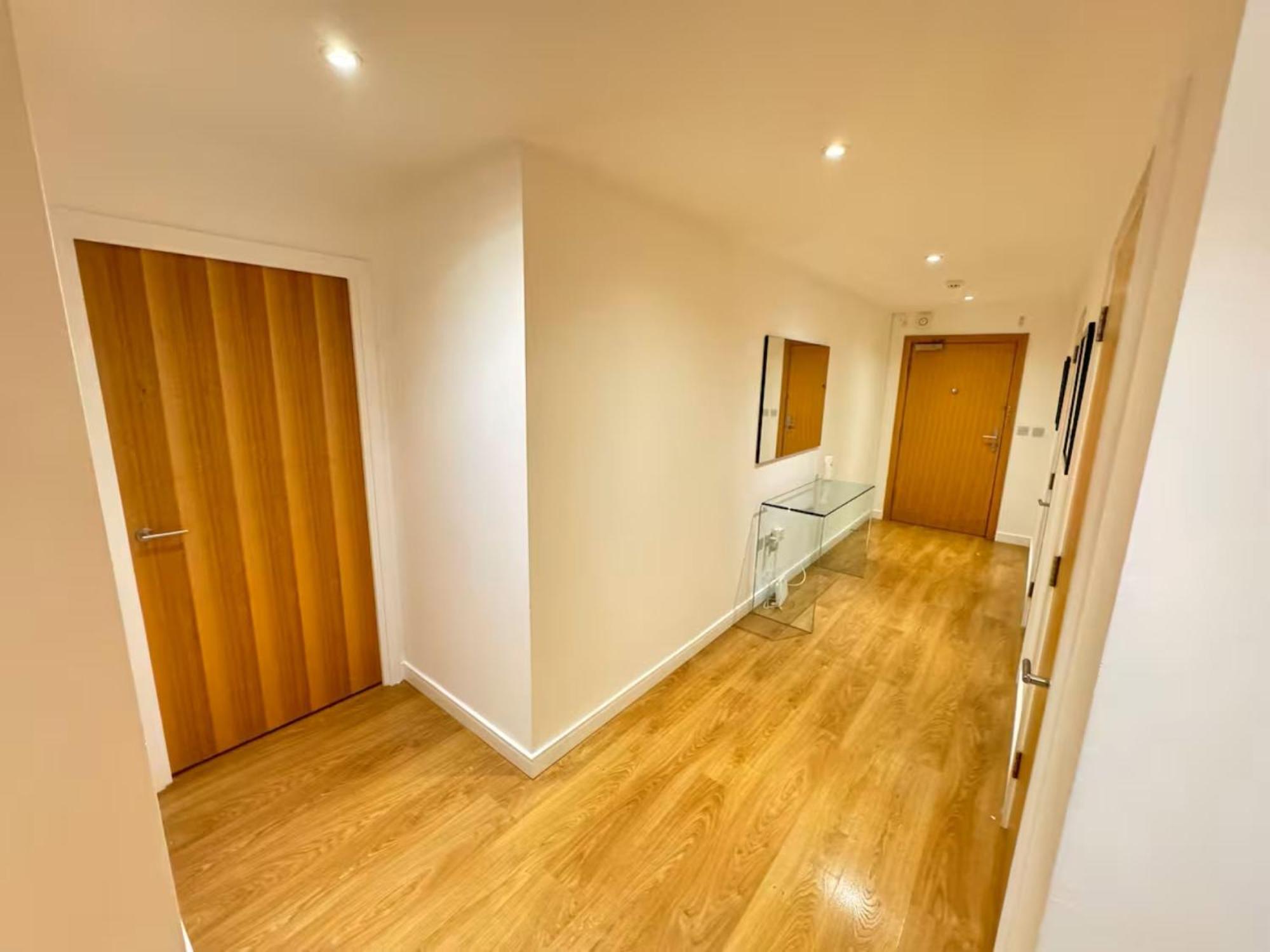 East Side Wharf 2 Bed Apartment