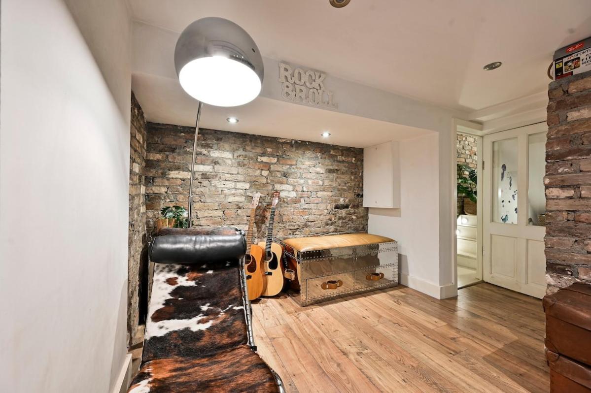 Holiday home Hottub Spacious Garden House London