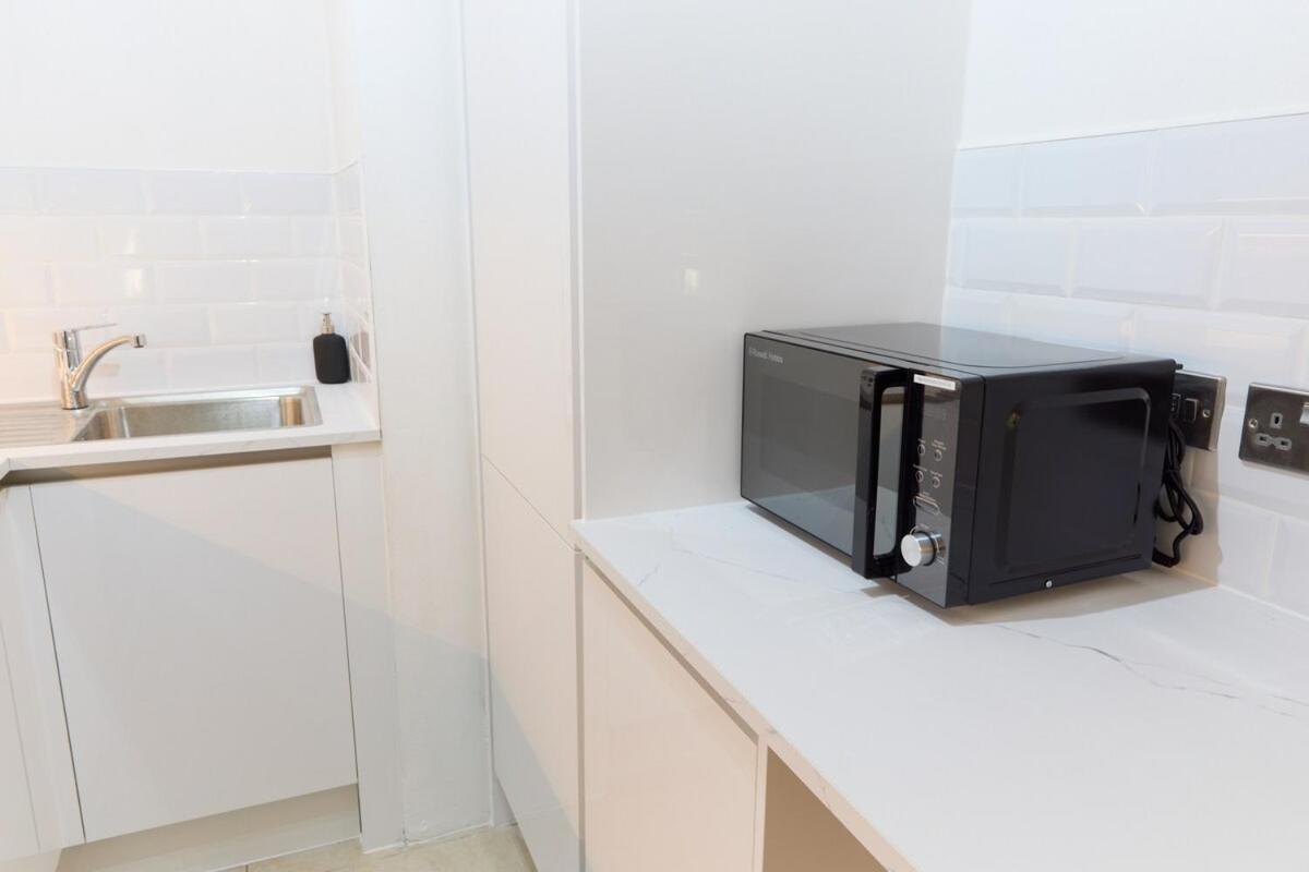 Apartment Peaceful Oasis Steps From Oxford Street *