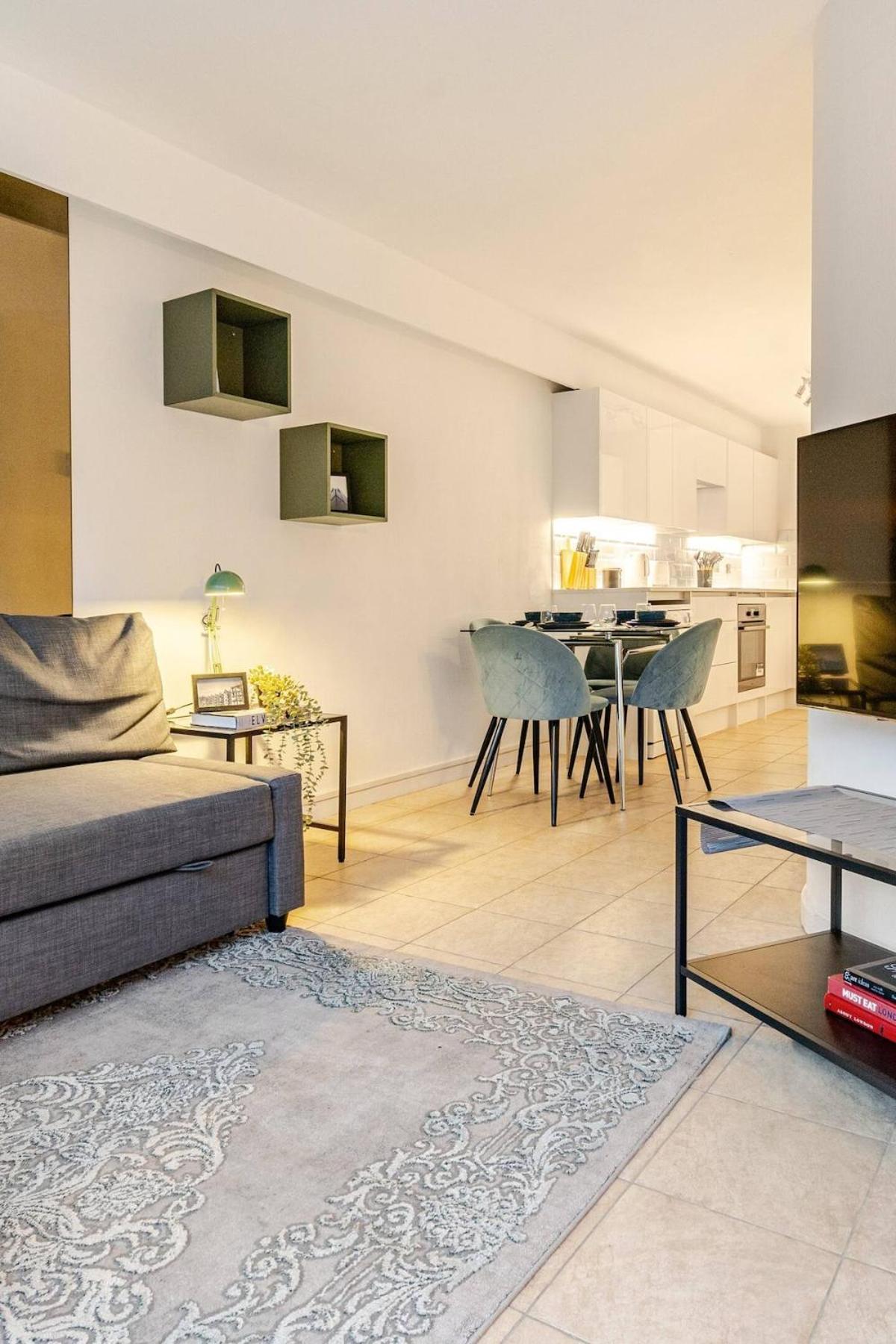 Apartment Peaceful Oasis Steps From Oxford Street *