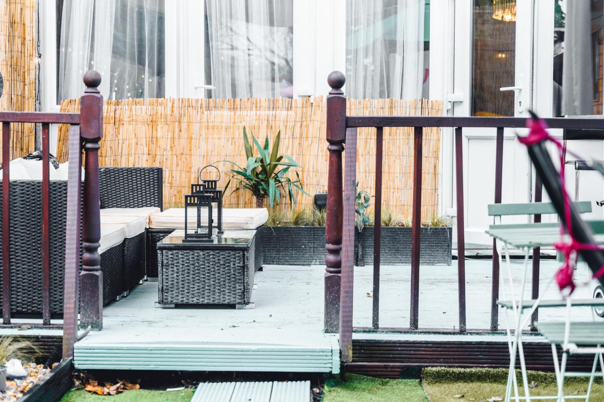 Ferienhaus Relaxhaus! 3br Garden Retreat With 2 Saunas, Hot Tub And Cinema *