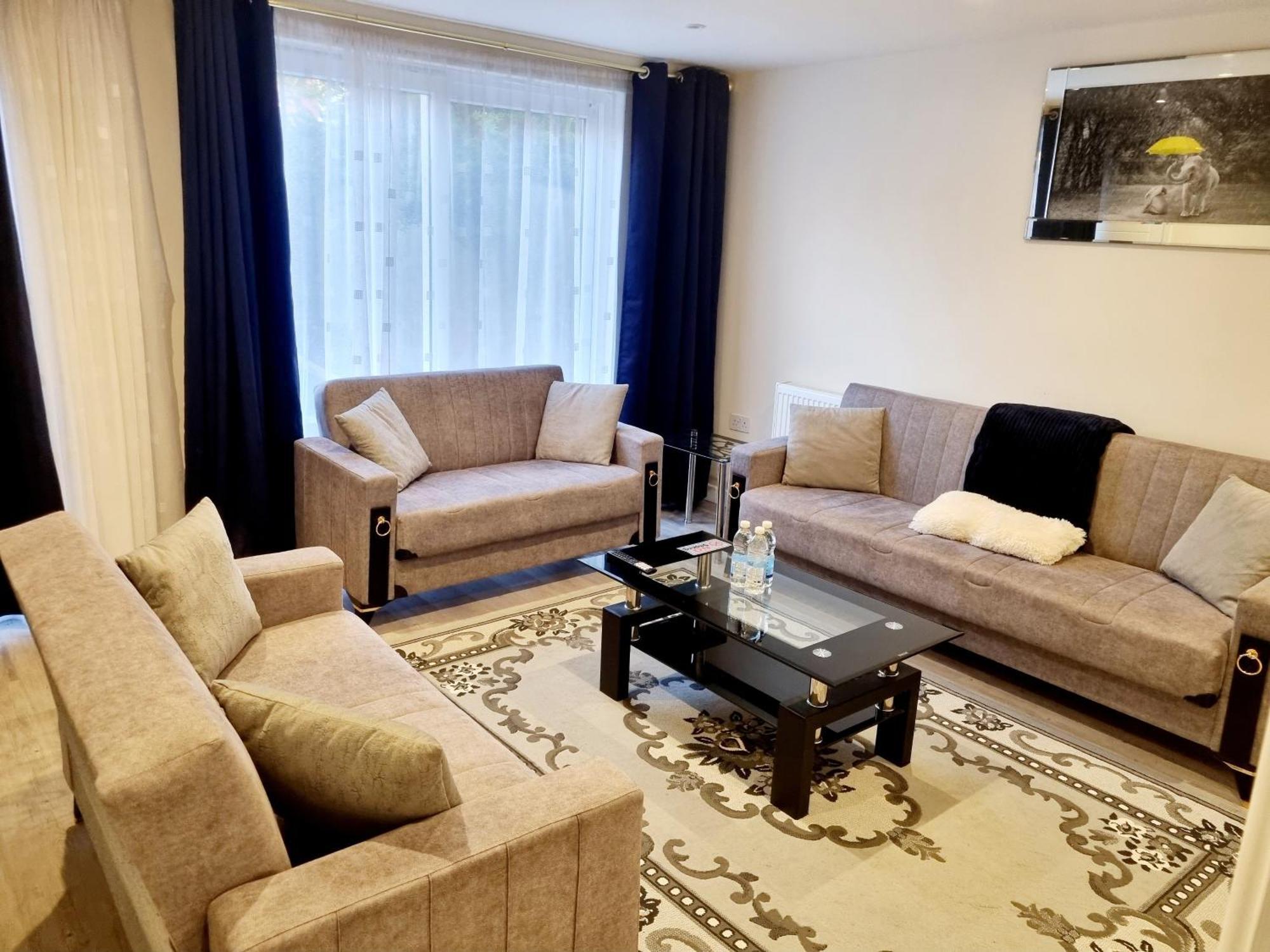 Holiday home Cosy 3 Bedroom Home, Perfect For Family And Groups London
