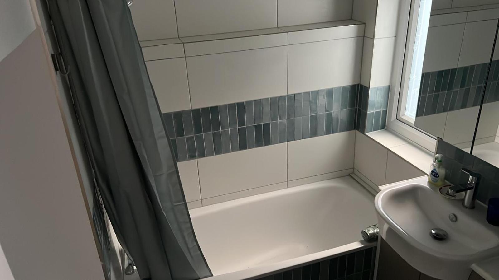 Large, Quiet Flat In Islington Apartment
