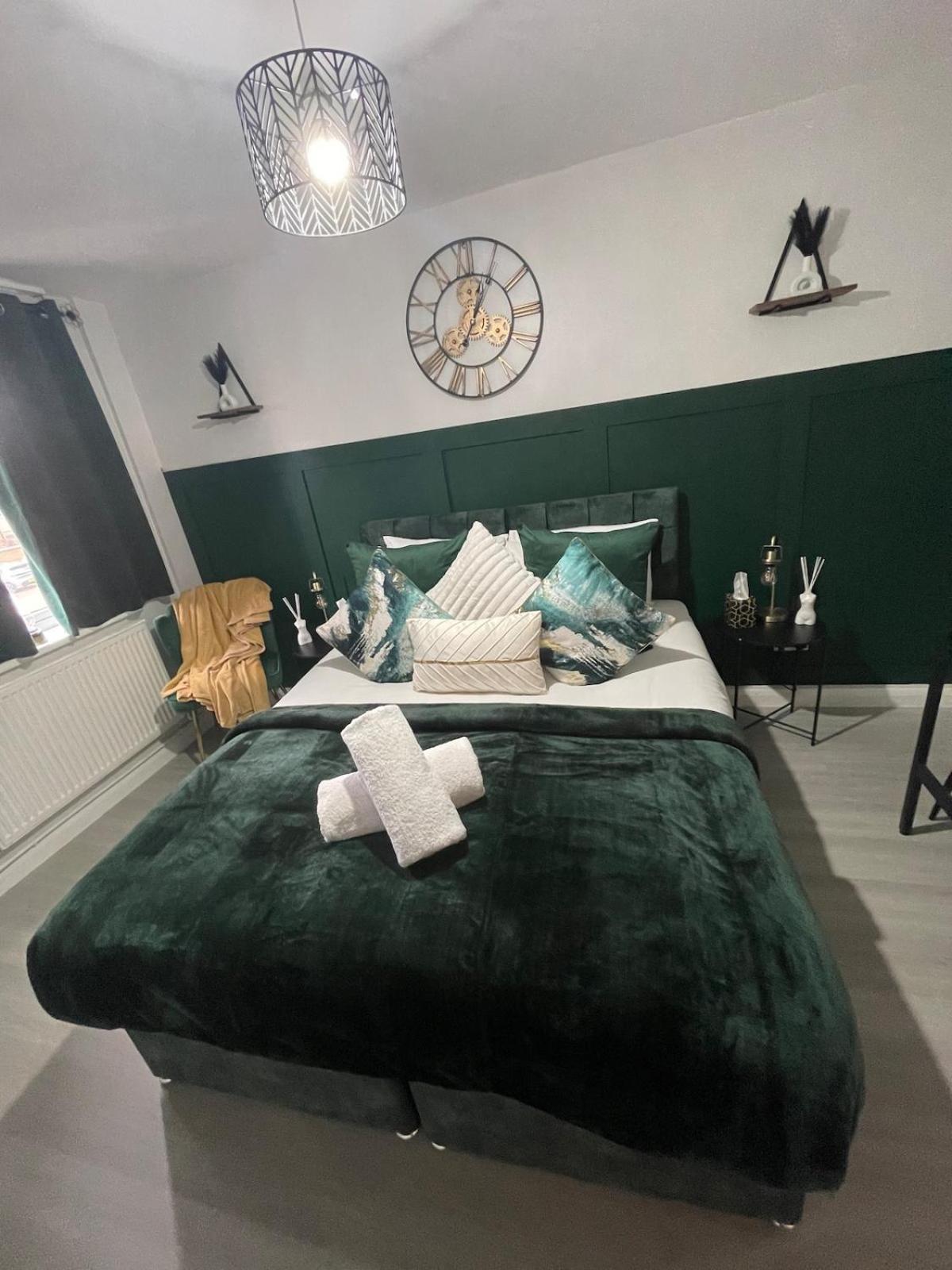 Luxurious & Spacious 3-br Free Parking Balcony Lejlighed *