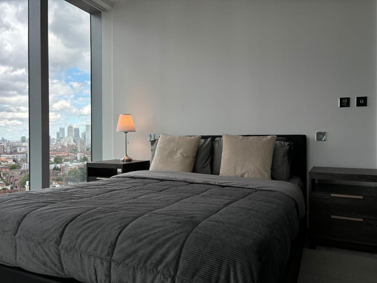 Goodman's Field - Skyline London