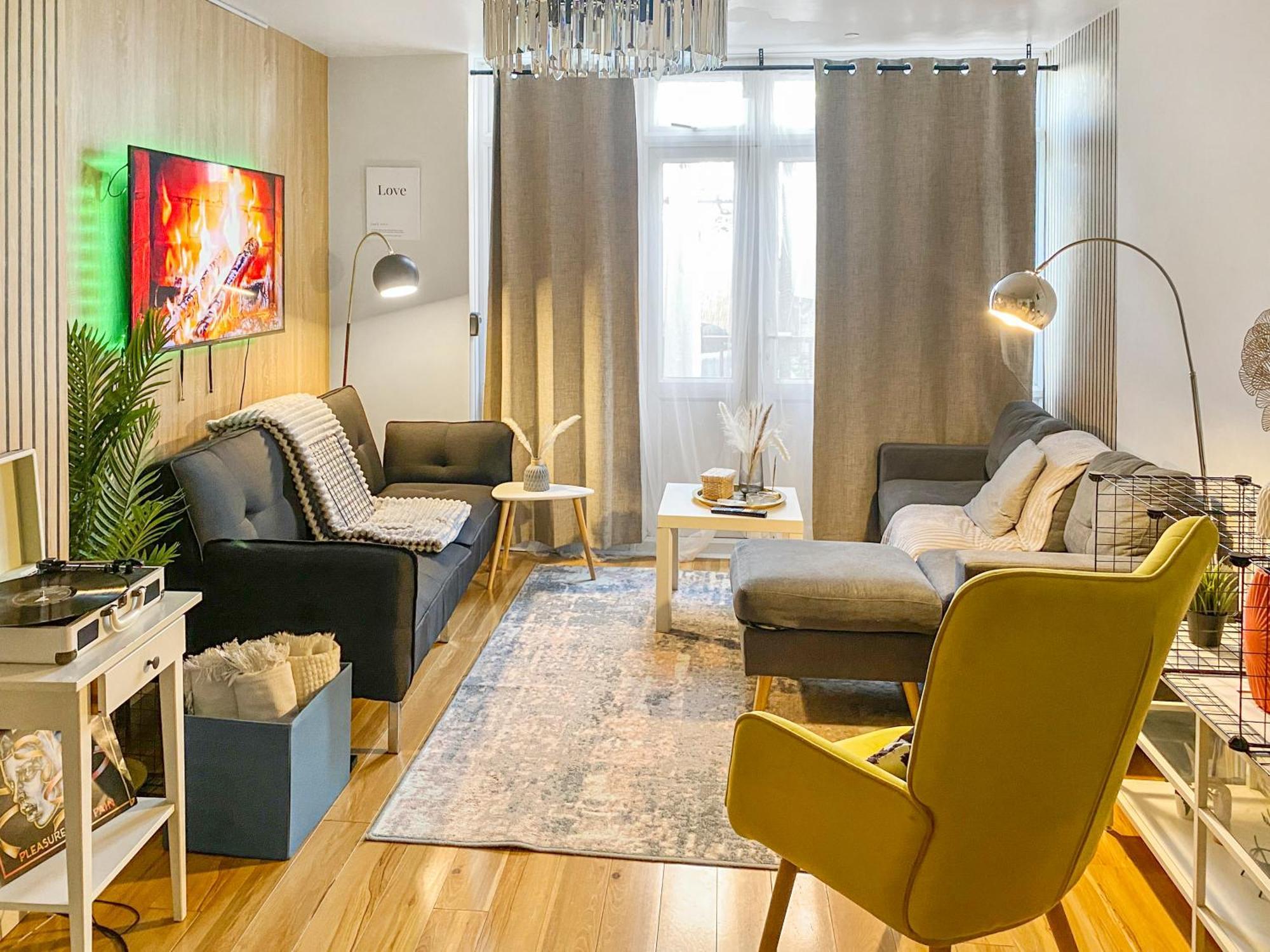 Relaxhaus! 3br Garden Retreat With 2 Saunas, Hot Tub And Cinema Ferienhaus
