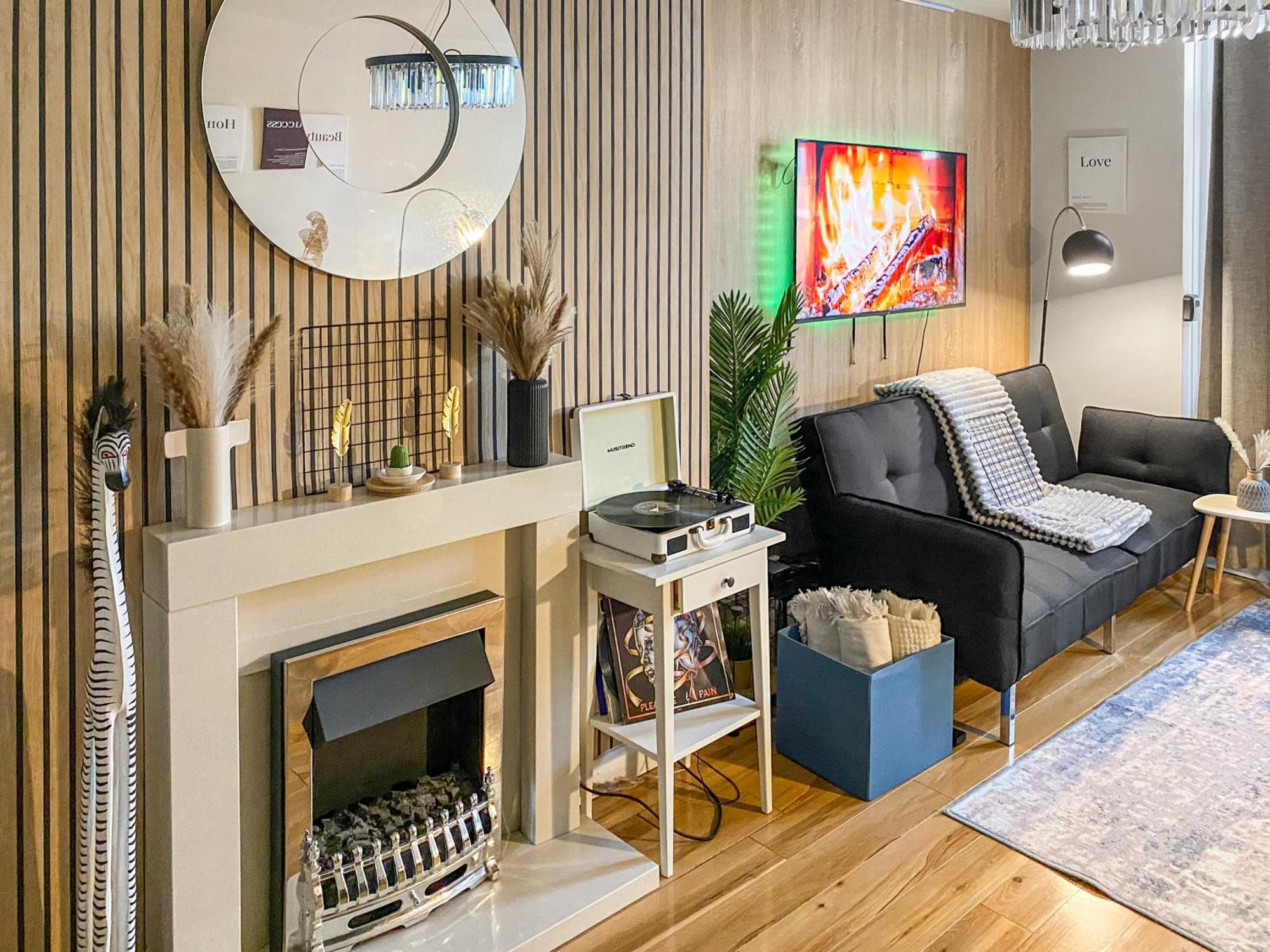 Ferienhaus Relaxhaus! 3br Garden Retreat With 2 Saunas, Hot Tub And Cinema *