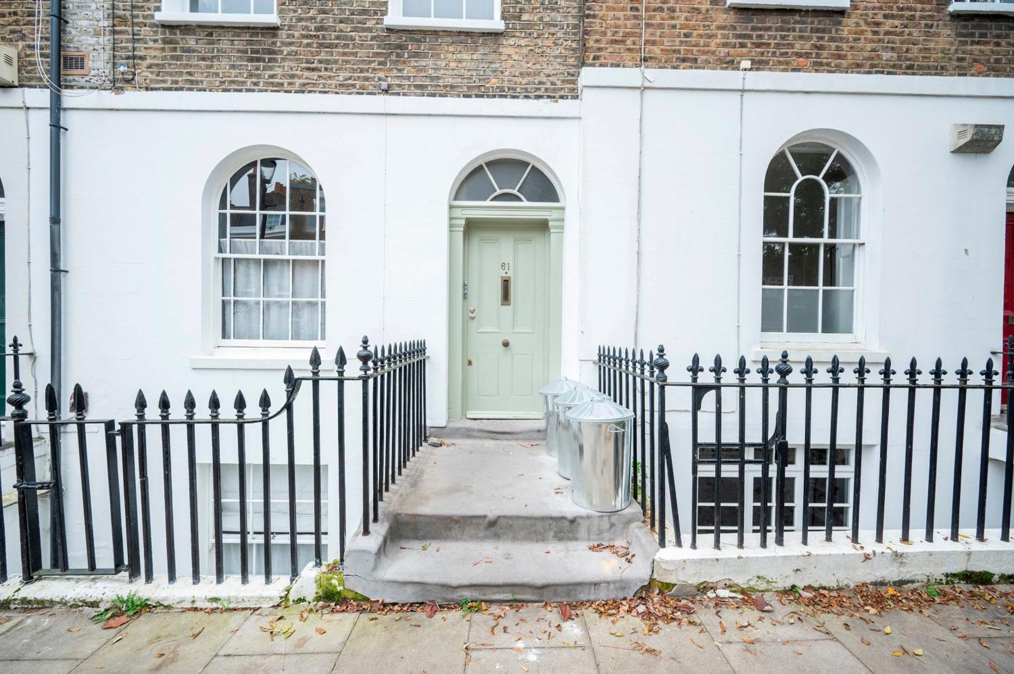 Pass The Keys Luxury Stylish Duplex With Private Garden Lägenhet London