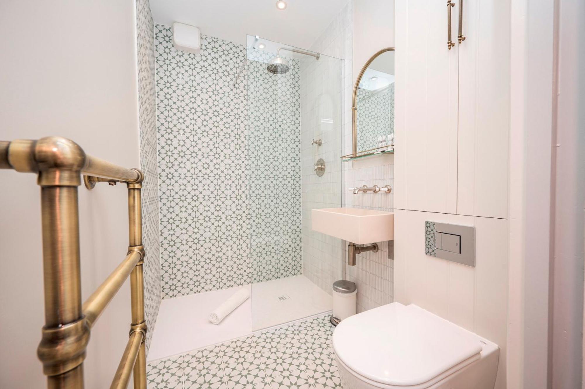 Lägenhet Pass The Keys Luxury Stylish Duplex With Private Garden