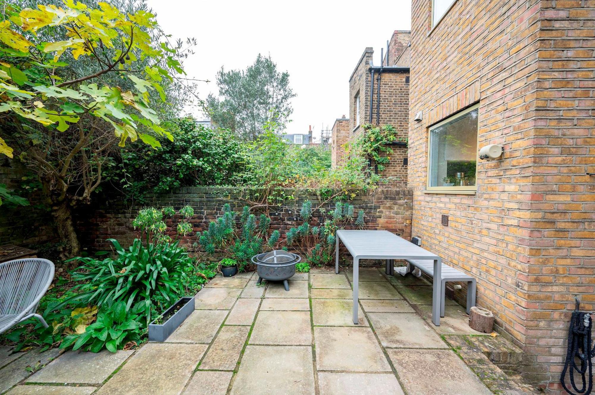 Lägenhet Pass The Keys Luxury Stylish Duplex With Private Garden London