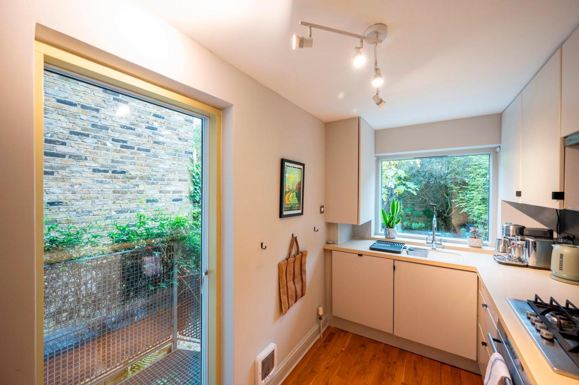 Lägenhet Pass The Keys Luxury Stylish Duplex With Private Garden *