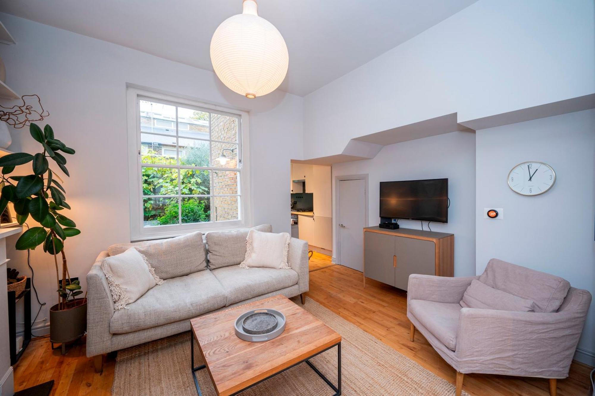 Lägenhet Pass The Keys Luxury Stylish Duplex With Private Garden