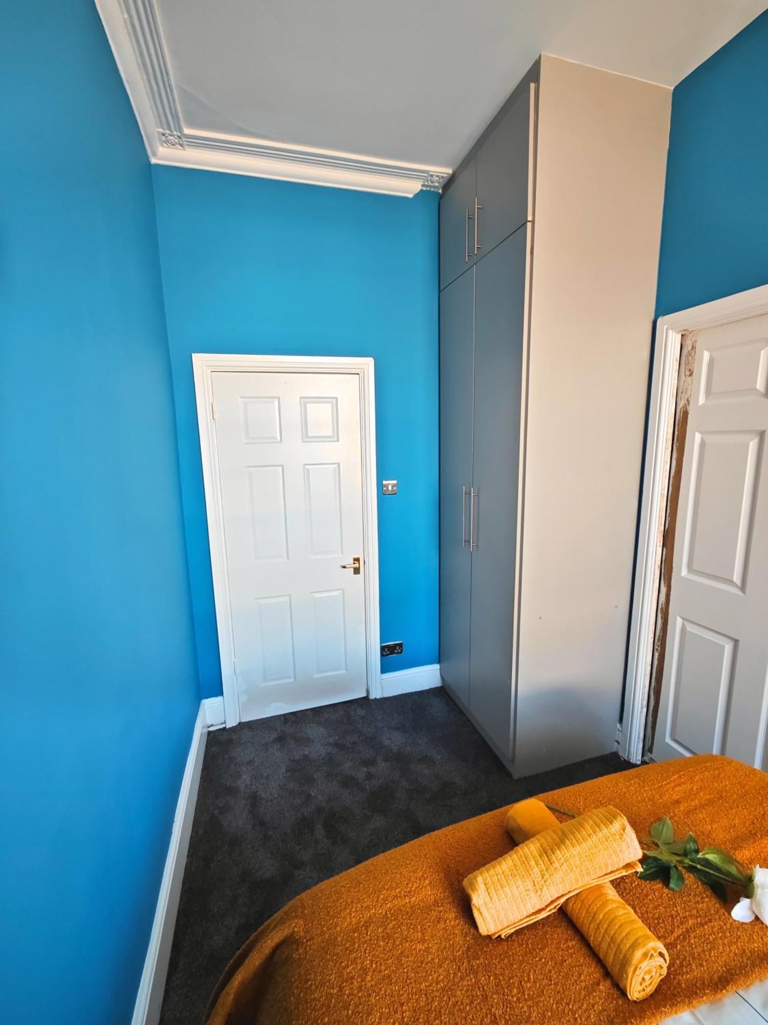 Luxury 4-bedroom In Oxford Street Lägenhet
