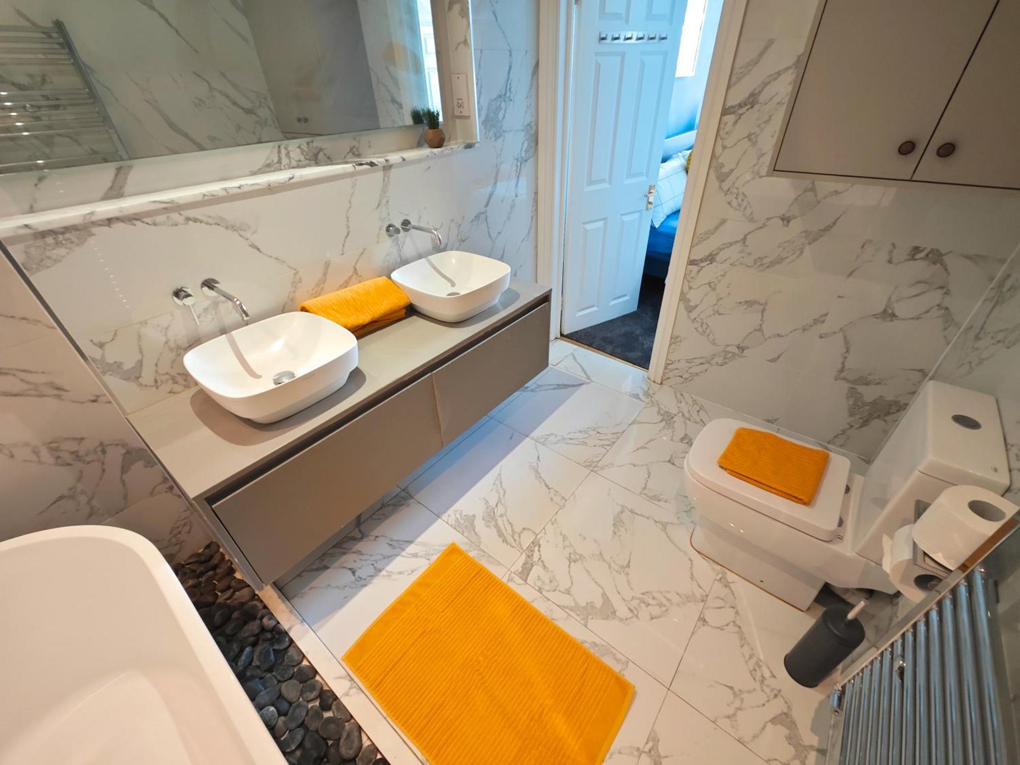 Luxury 4-bedroom In Oxford Street Lägenhet *