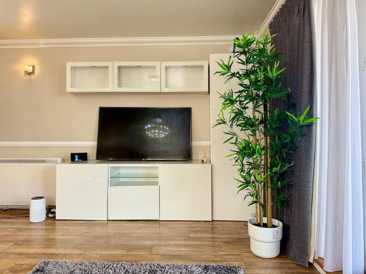 Luxury Greenwich Apartment London