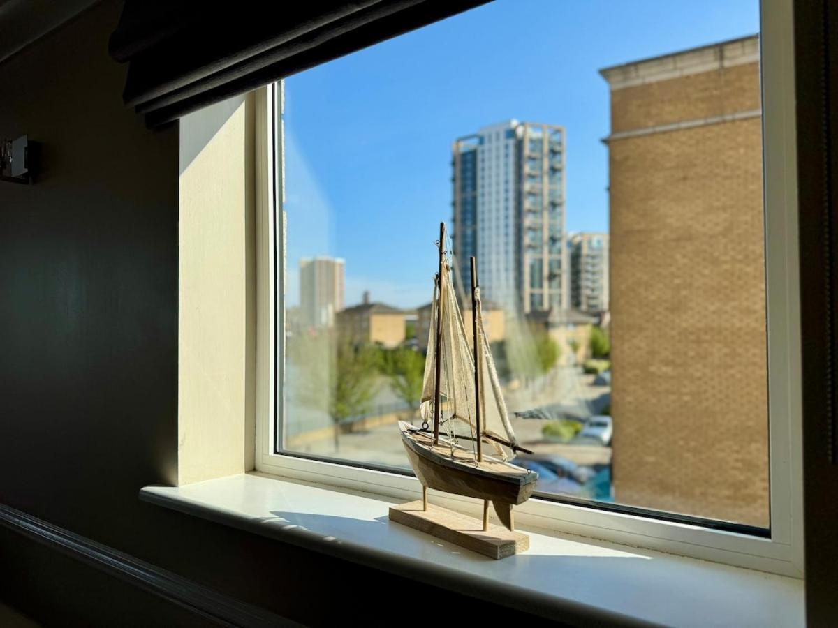 Luxury Greenwich Apartment *