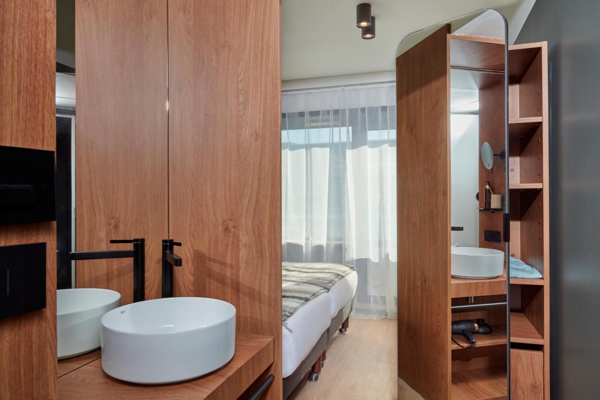 Hotel Adagio East London
