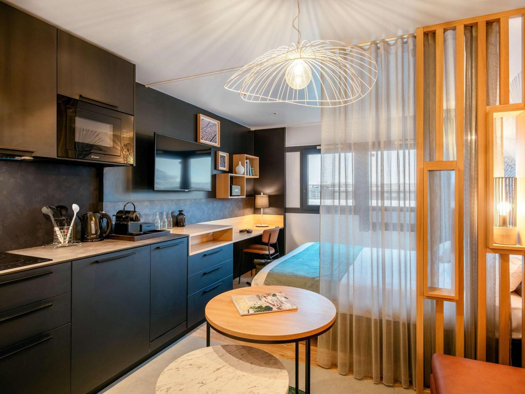 Adagio East Hotel 4*