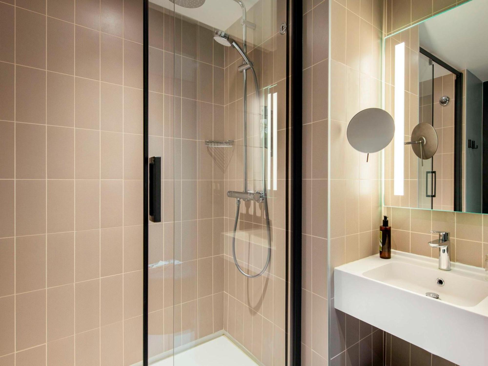 Hotel Adagio East London