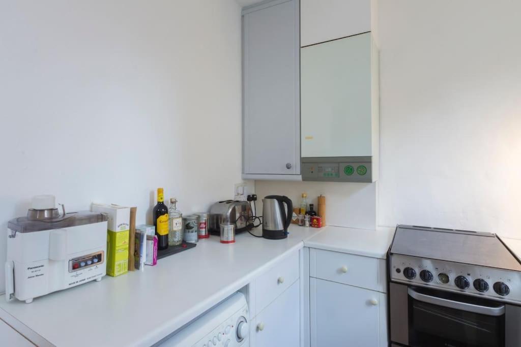 Apartment A Stylish Victorian In West London