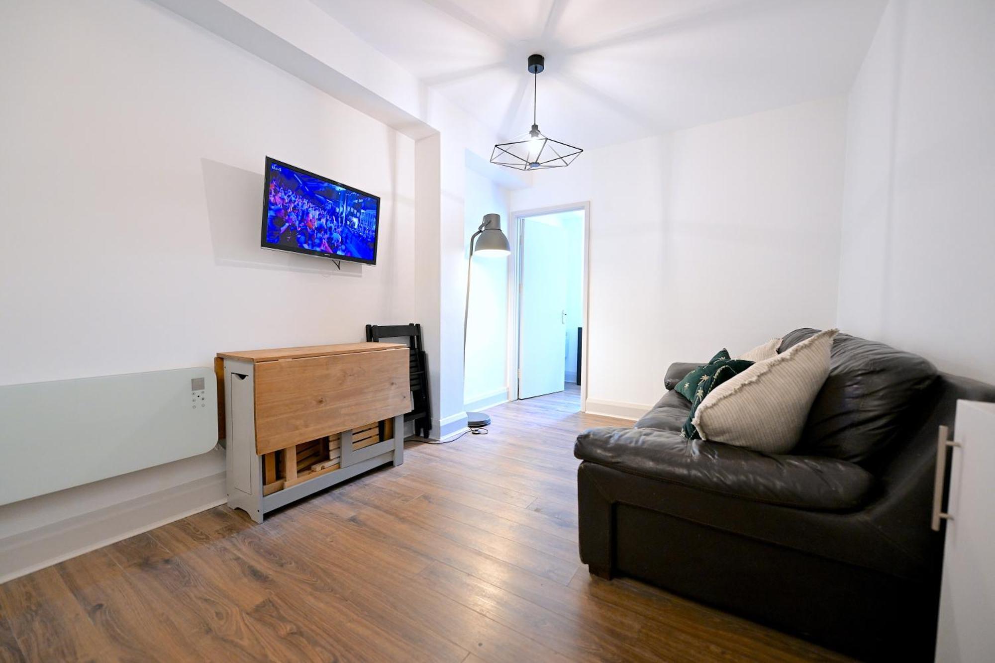 Fully Refurbed 2025 1 Minute To Old Street Station * Londra