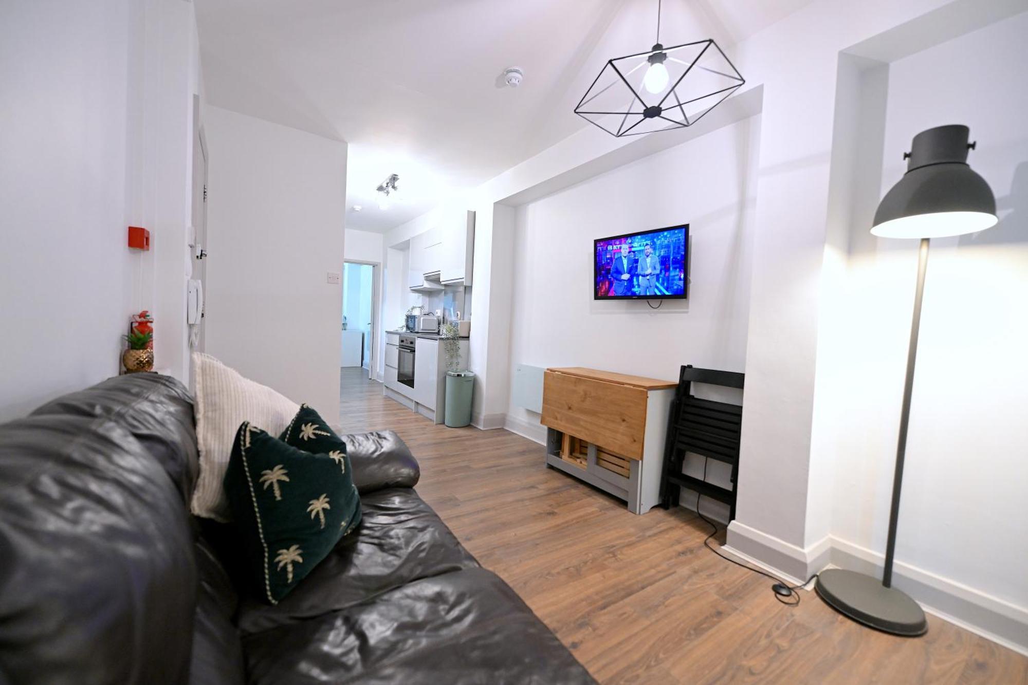 Fully Refurbed 2025 1 Minute To Old Street Station * Londra