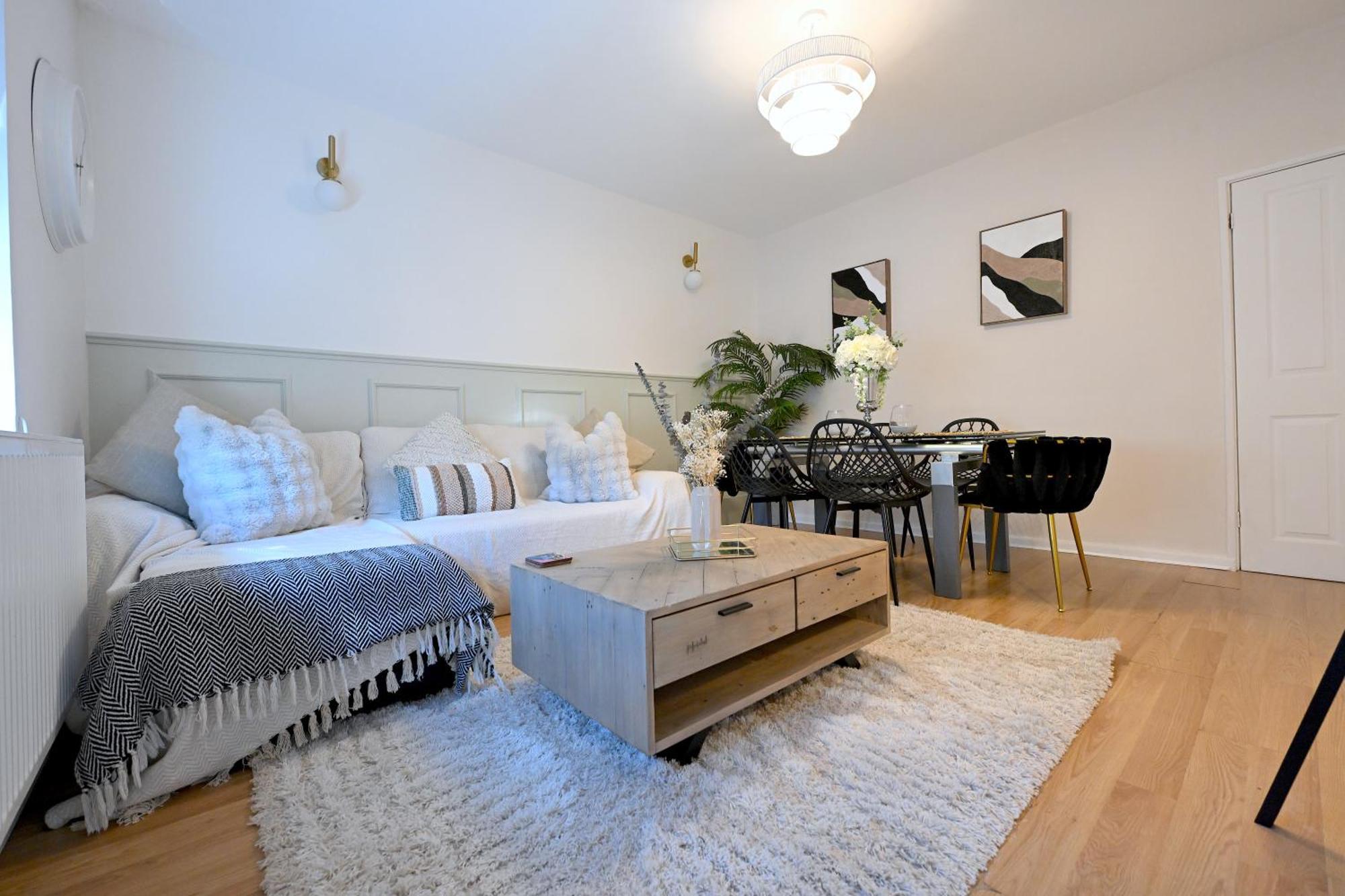 Apartment Central City 3 Minutes To Tower Of London Trendy Shoreditch Recently Refurbished 3 Bedrooms Sleeps 8 London