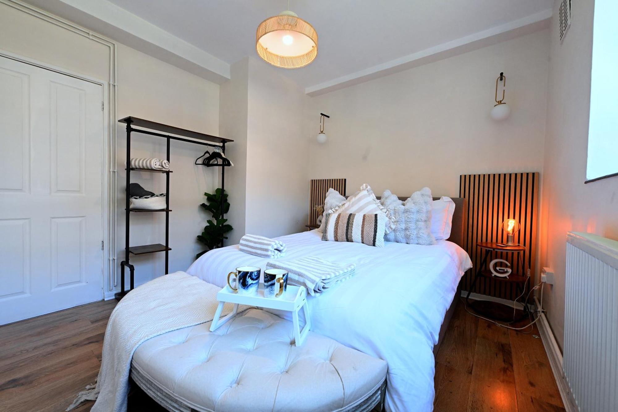 Central City 3 Minutes To Tower Of London Trendy Shoreditch Recently Refurbished 3 Bedrooms Sleeps 8 * London