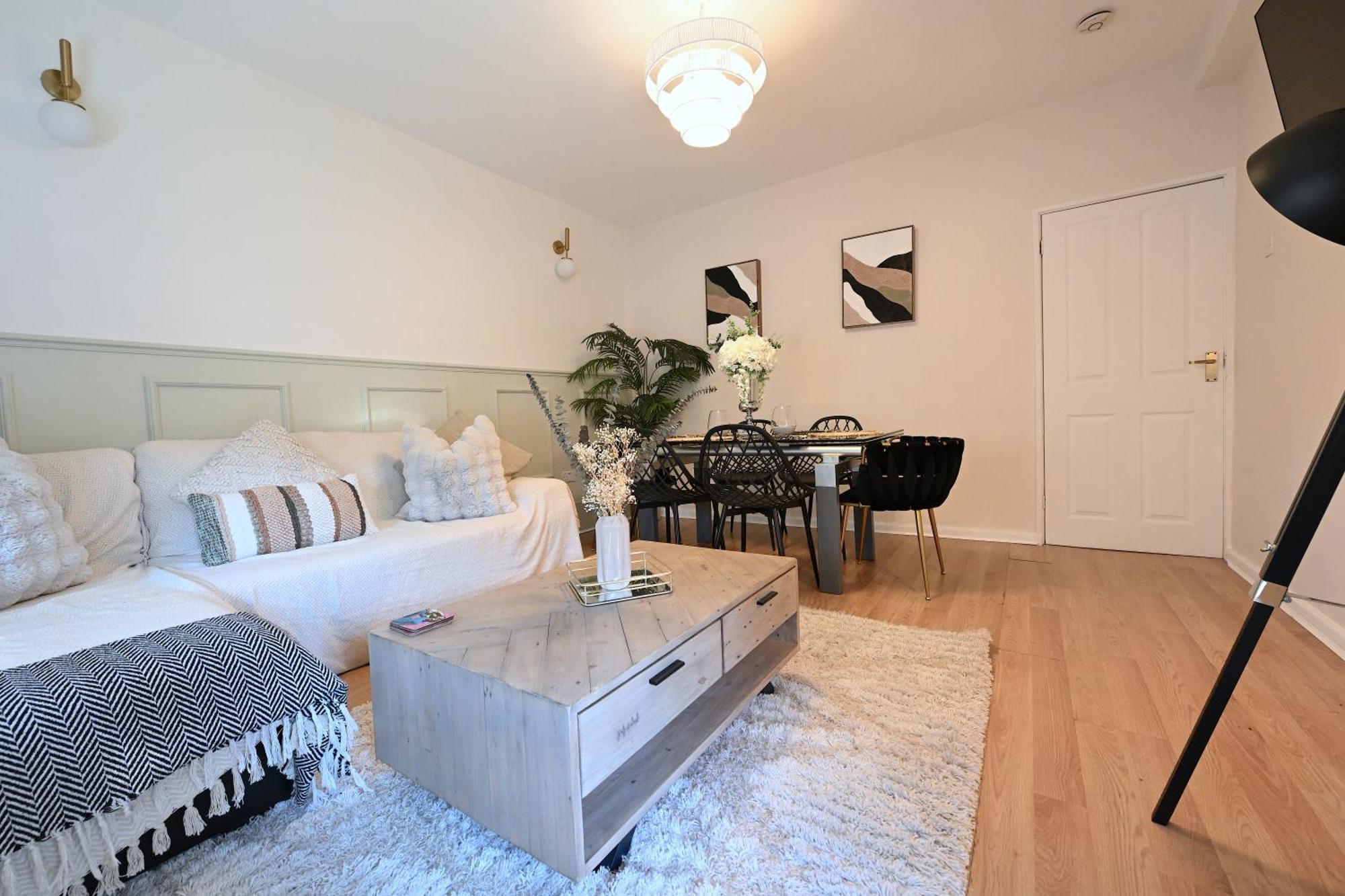 Apartment Central City 3 Minutes To Tower Of London Trendy Shoreditch Recently Refurbished 3 Bedrooms Sleeps 8 *