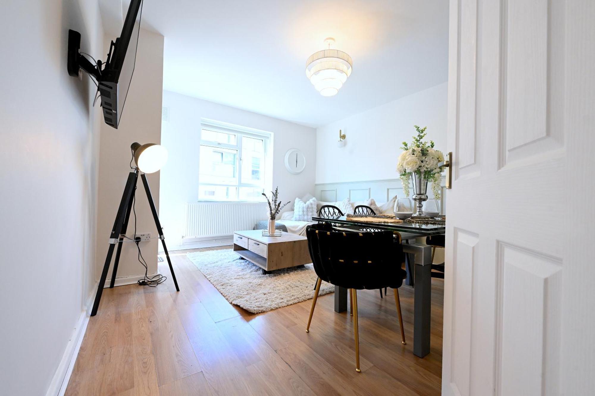 Apartment Central City 3 Minutes To Tower Of London Trendy Shoreditch Recently Refurbished 3 Bedrooms Sleeps 8 London