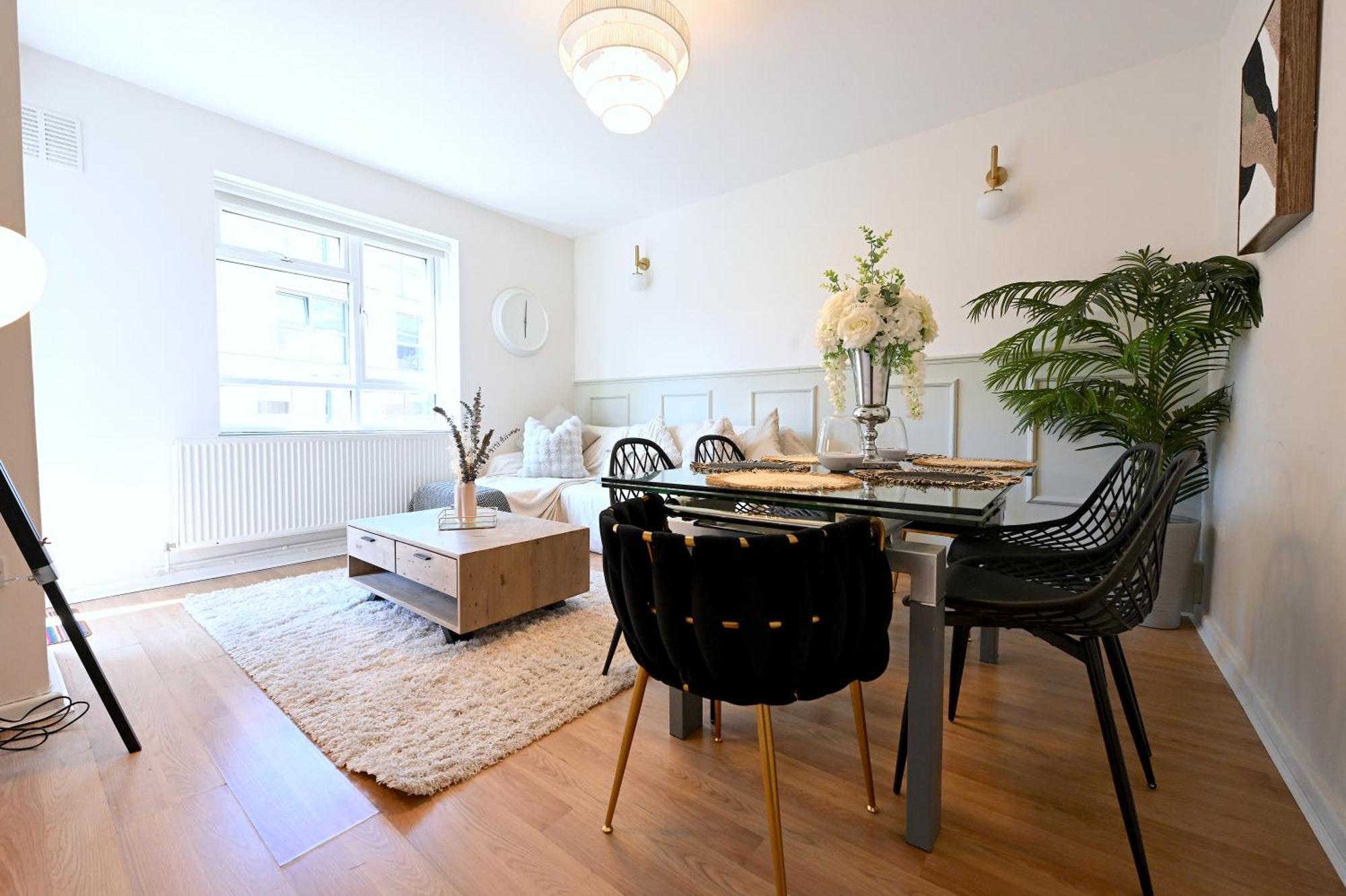 Central City 3 Minutes To Tower Of London Trendy Shoreditch Recently Refurbished 3 Bedrooms Sleeps 8 * London