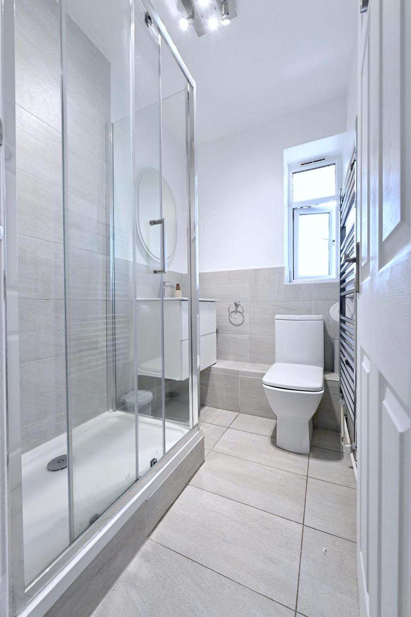 Apartment Central City 3 Minutes To Tower Of London Trendy Shoreditch Recently Refurbished 3 Bedrooms Sleeps 8 *
