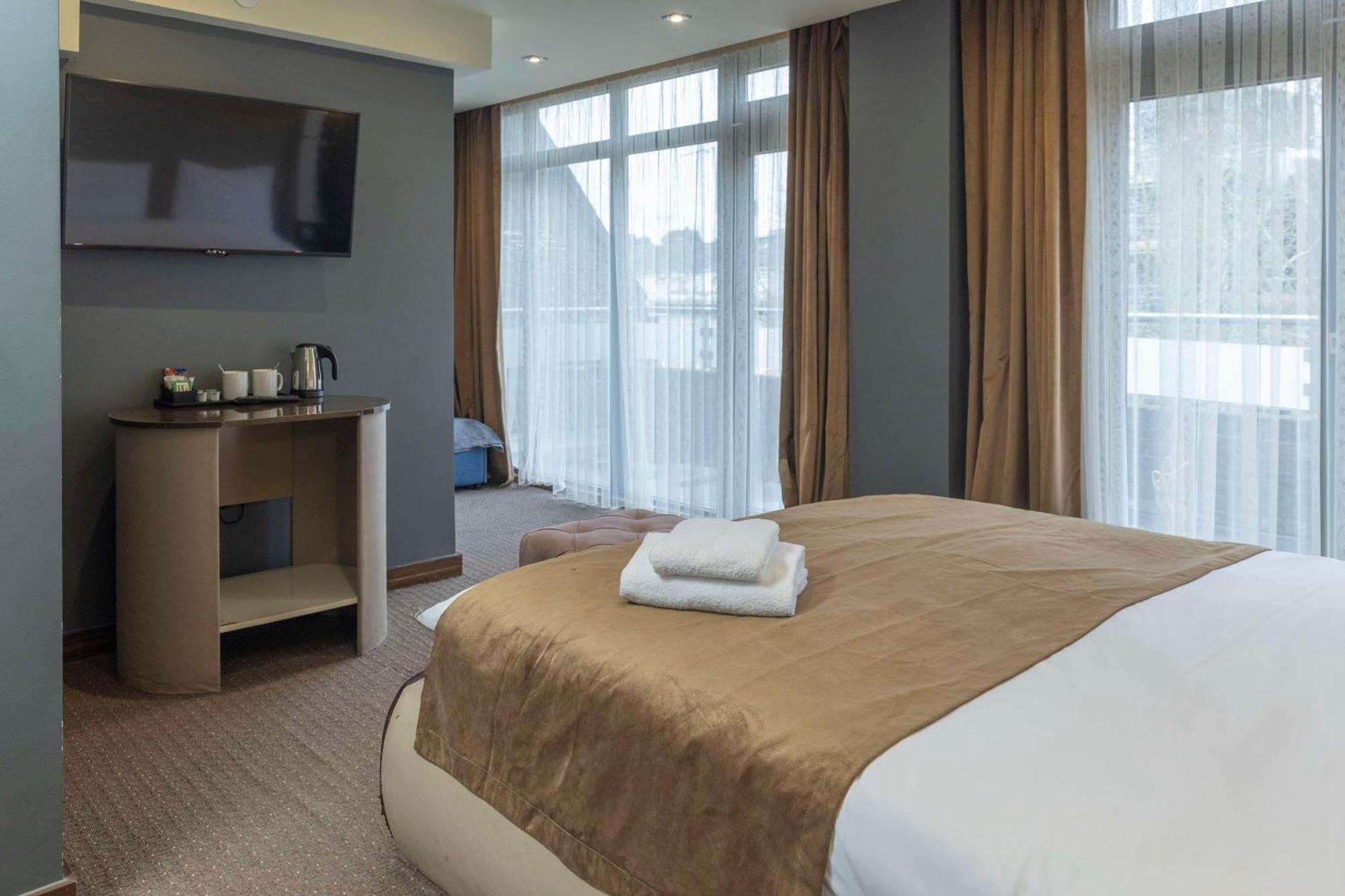 Putney Hotel; Bw Signature Collection Hotell 4*