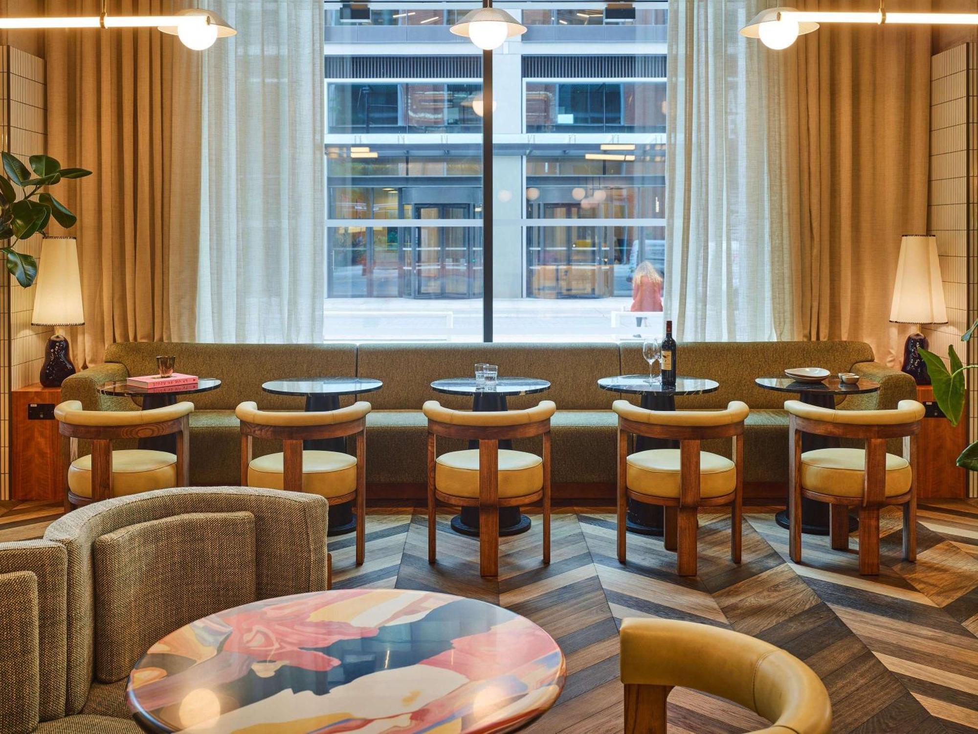 Hotell Tribe Canary Wharf 4*