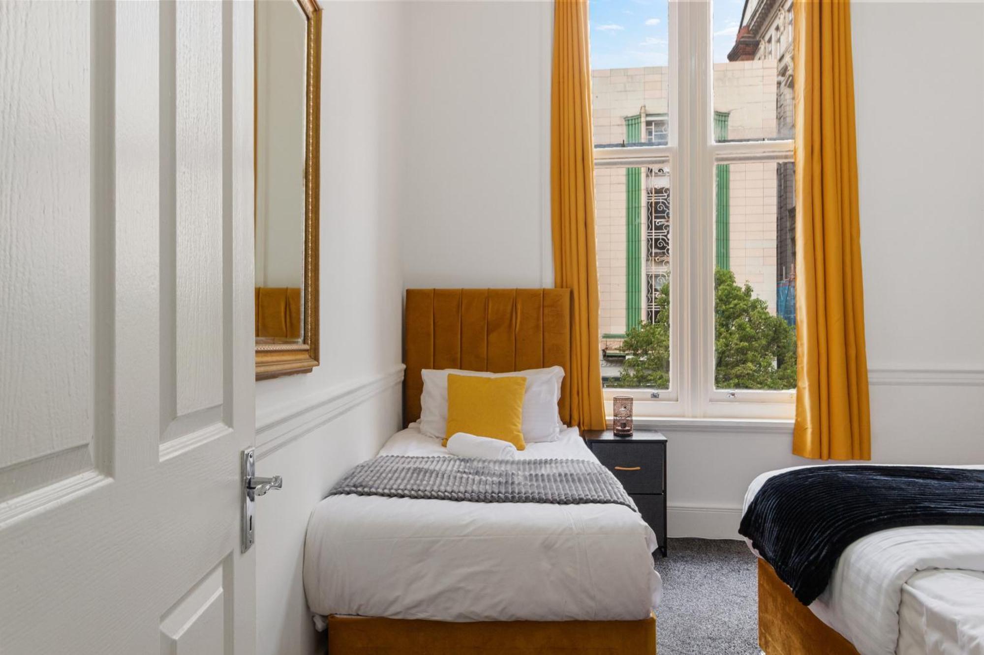Oxford Street 1 Bedroom Shopping Retreat! 3gc *