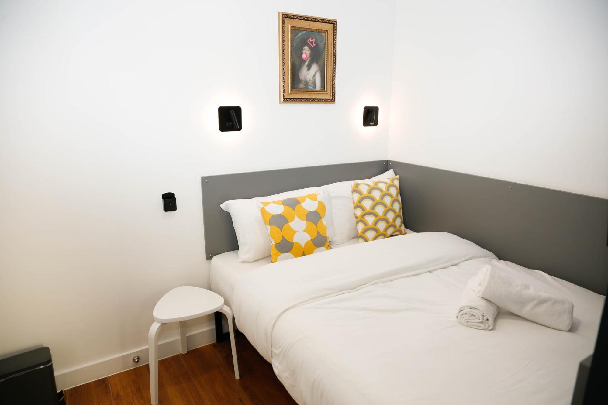 Lägenhet New Luxury In Location Next To Shops, Cafes, Bars & Metro London