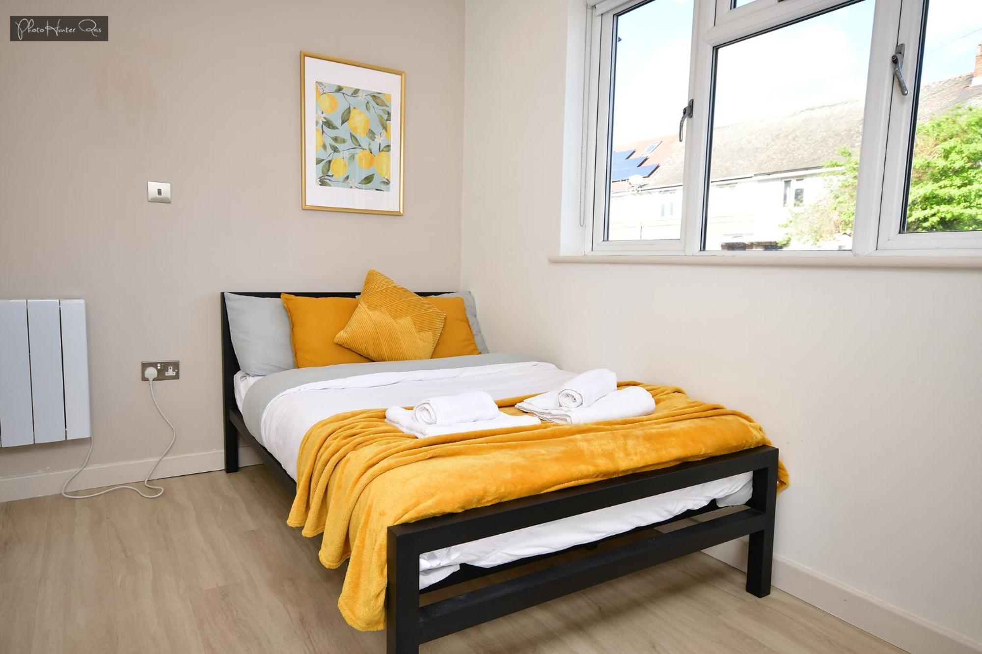 Pensionat Morden Stratford 1 With Shared Bathroom