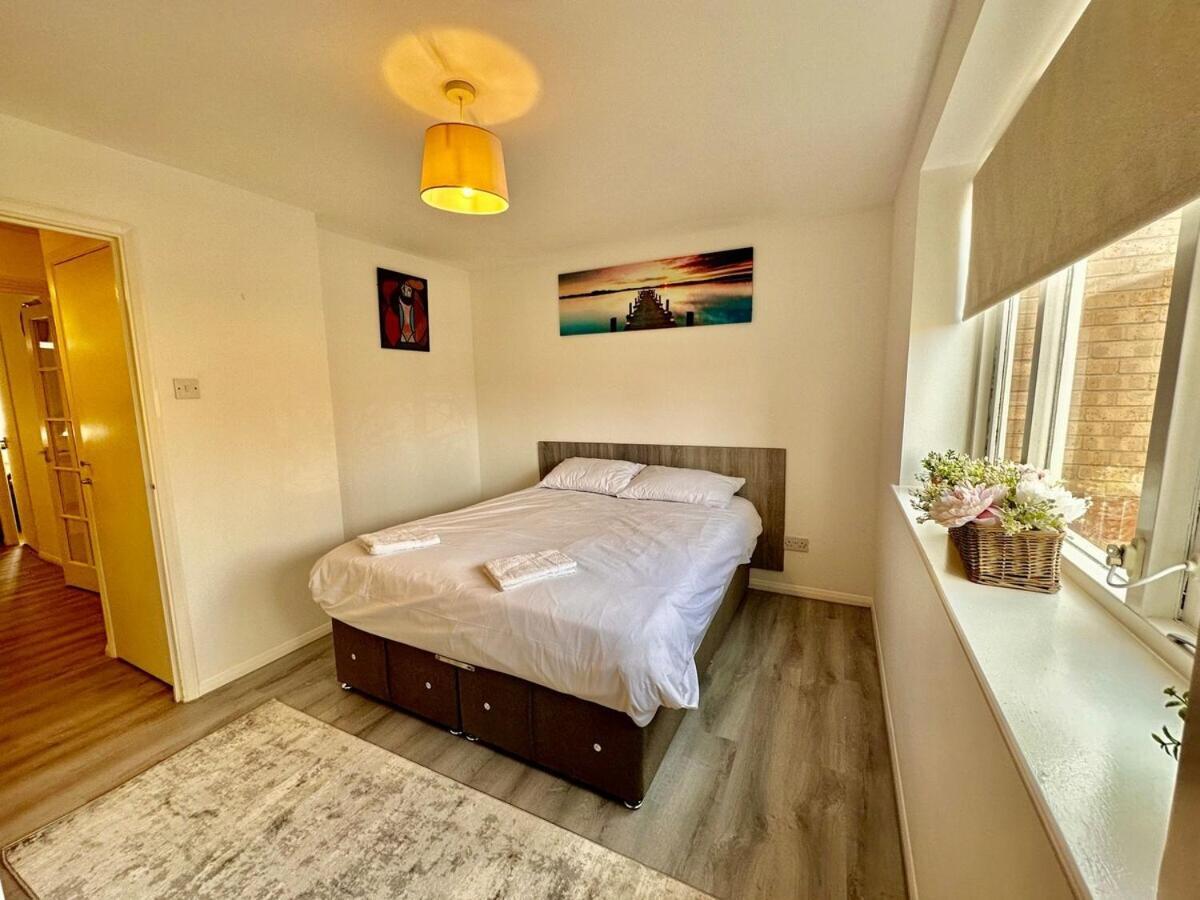 Cosy One Bedroom - Docklands Lägenhet London