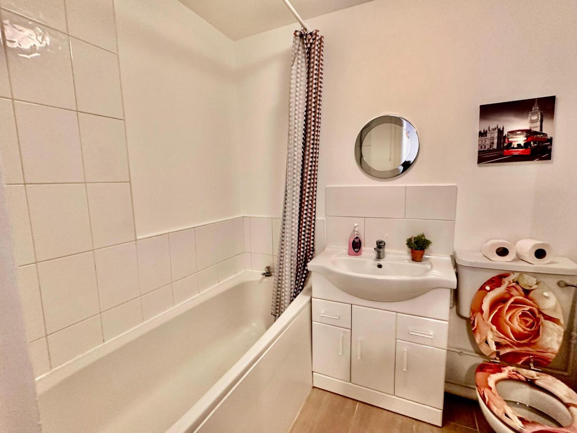 Cosy One Bedroom - Docklands Lägenhet London