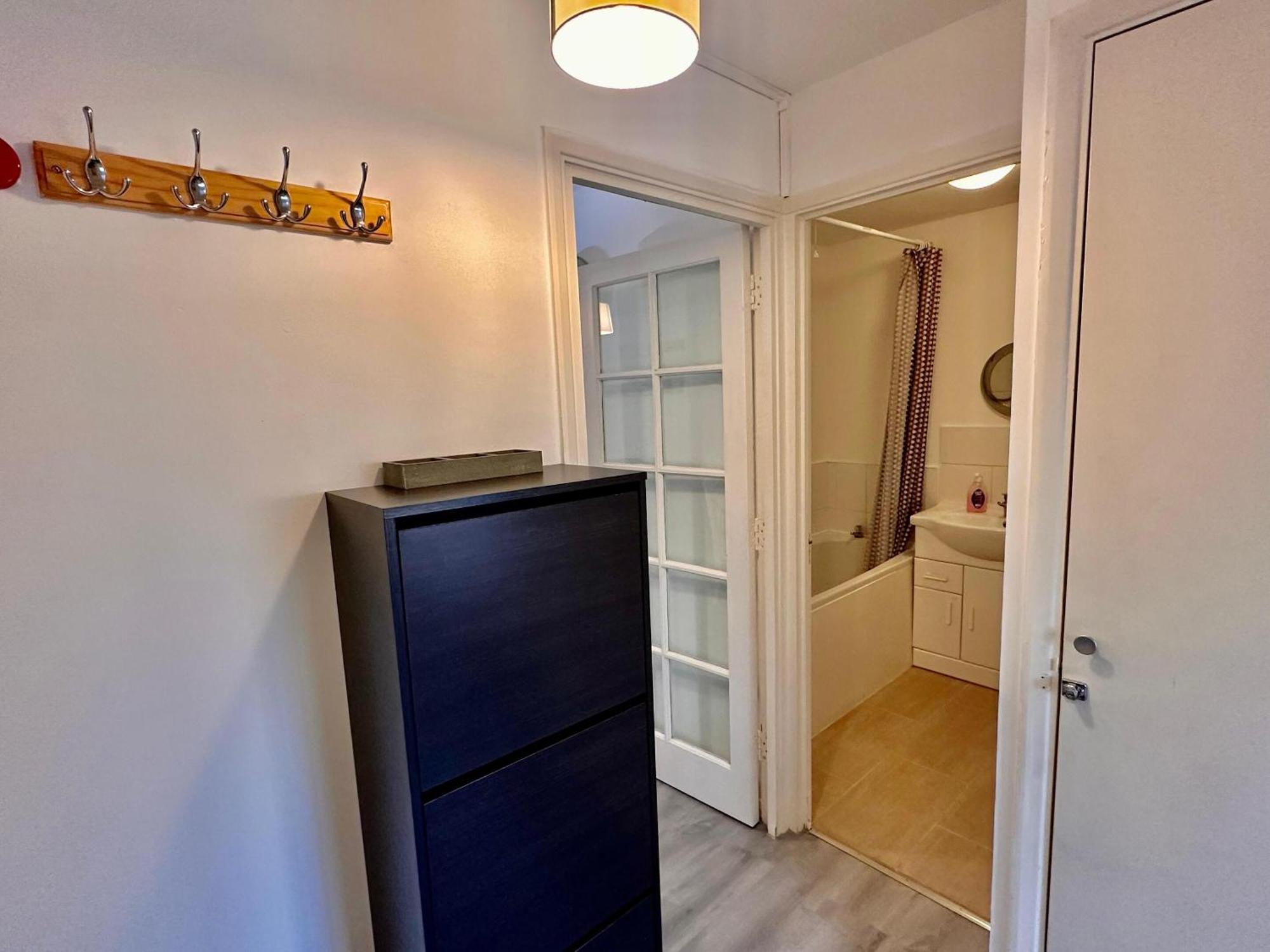 Lägenhet Cosy One Bedroom - Docklands London