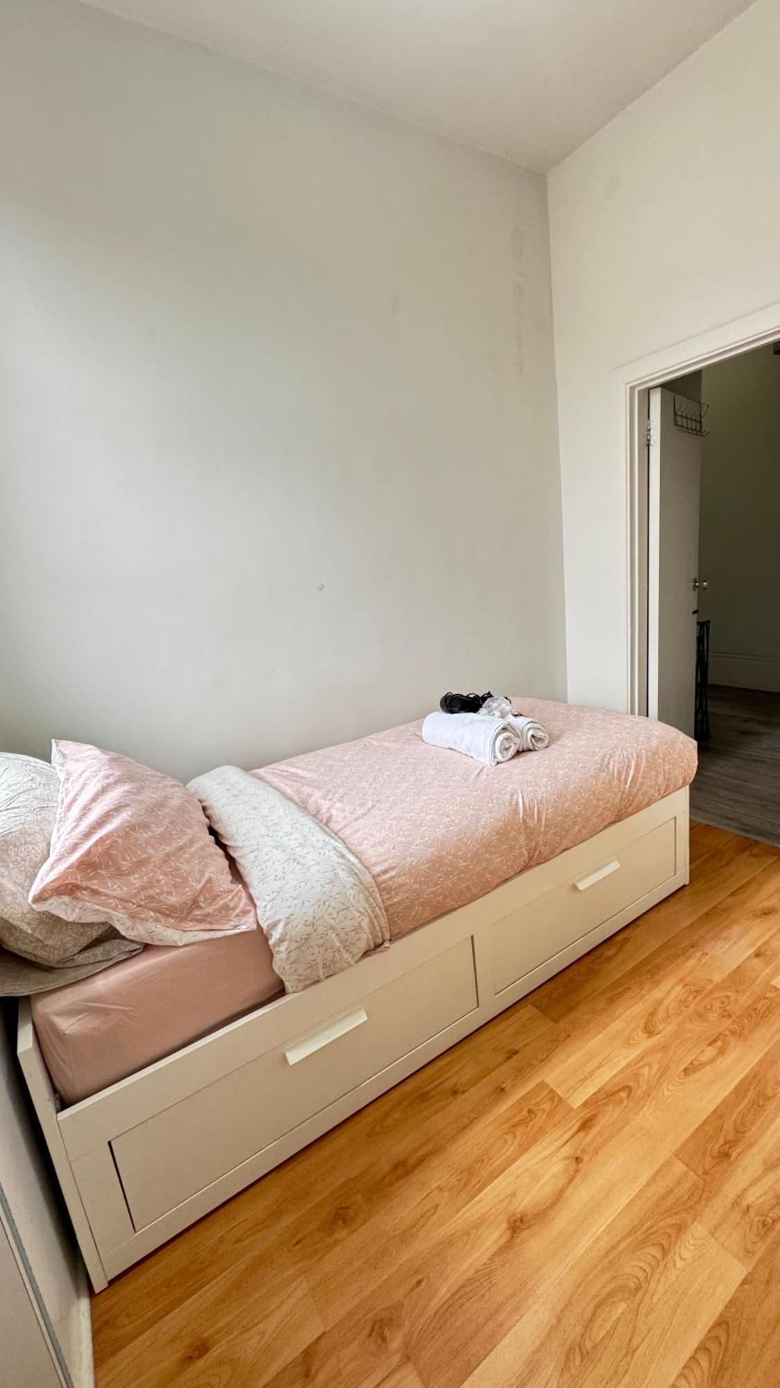 Single Near Bayswater Close To Tube & Bus * Londres