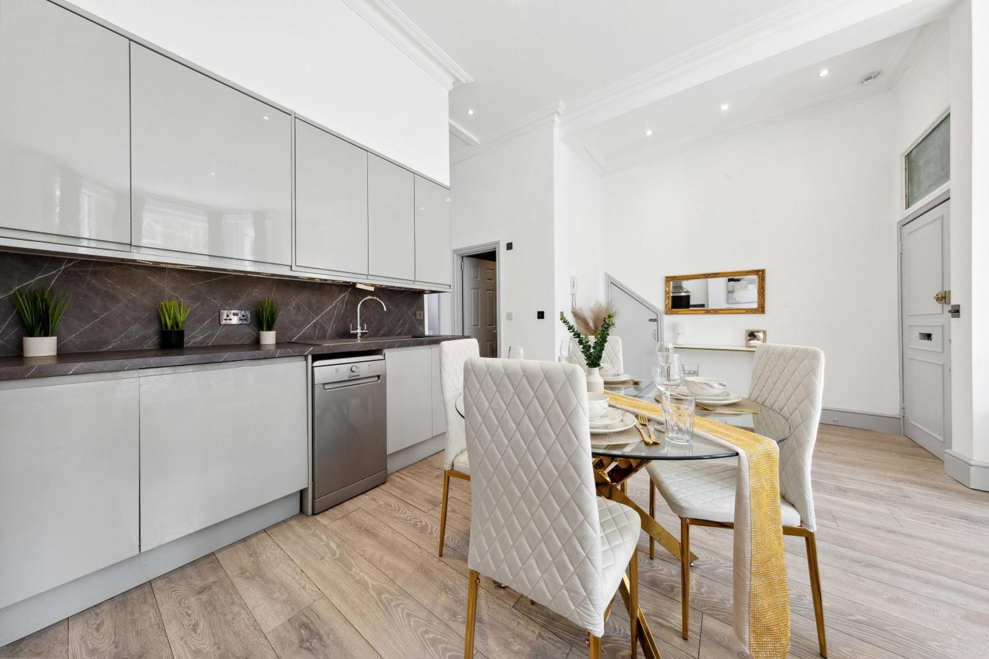 Minimalist Luxe 2br Designer Retreat In Prime Kensington For 6 Next To Station Harrods Appartement