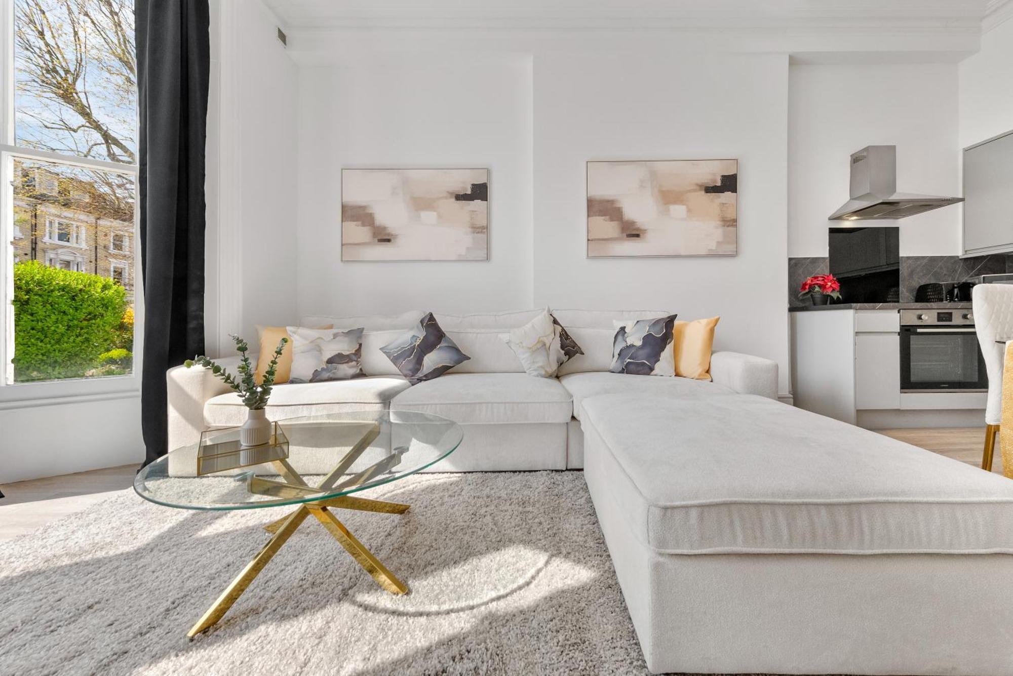 Minimalist Luxe 2br Designer Retreat In Prime Kensington For 6 Next To Station Harrods Appartement Londen