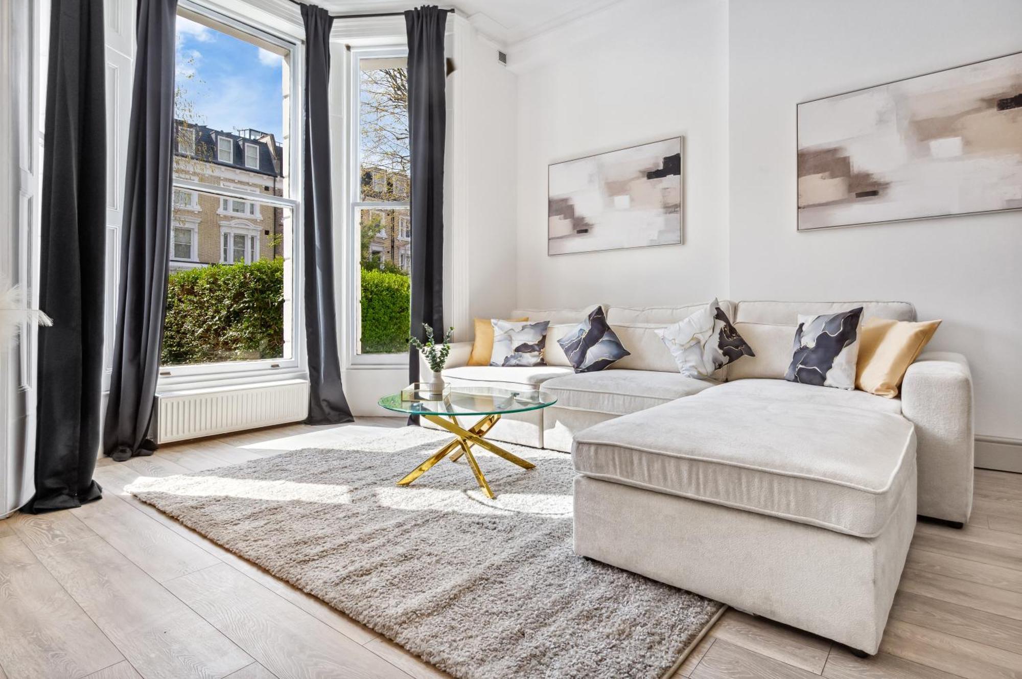 Minimalist Luxe 2br Designer Retreat In Prime Kensington For 6 Next To Station Harrods Apartment London